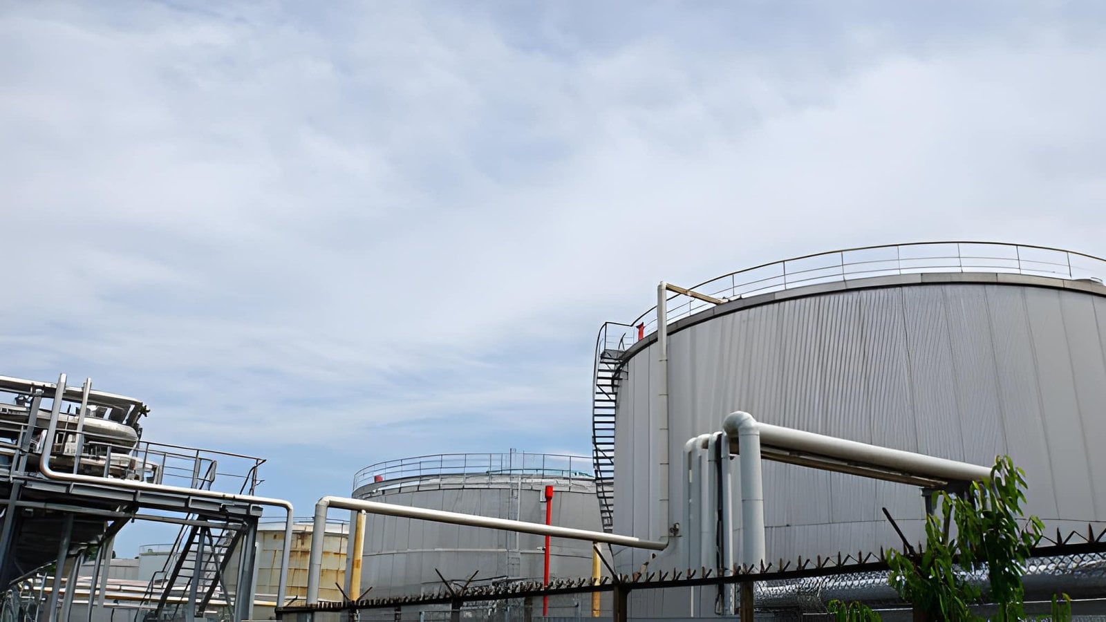 Industrial storage tanks and connected terminal infrastructure