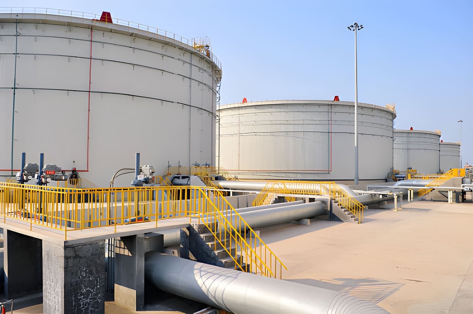 Industrial transfer and storage infrastructure
